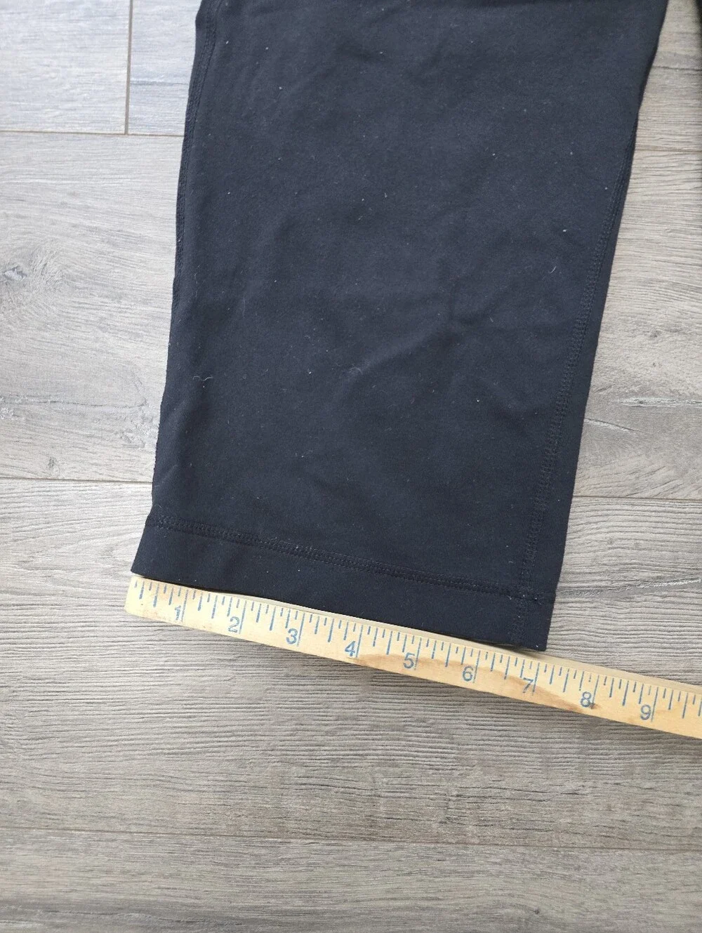 Lululemon Astro Crop Leggings Size 6 Crossover Waistband